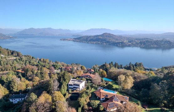 For sale Villa Lake Arona Piemonte